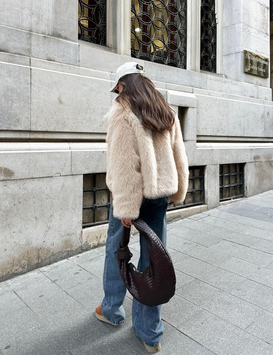 Women's Faux Fur Coat Fluffy Faux Fur Jacket Long Sleeve Lapel Furry Winter Jackets Shaggy Parka Short Coat - Image 5